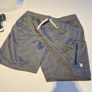 Vuori Sunday performance short charcoal - L